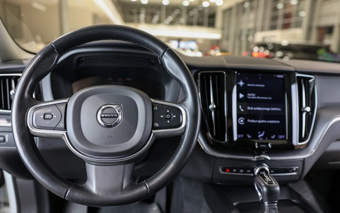 Volvo XC 60 cena 157850 przebieg: 99745, rok produkcji 2019 z Nowa Sarzyna małe 596